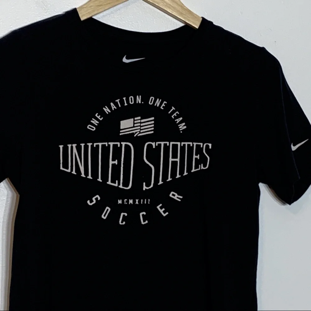 EUC‎ super soft black Nike US Soccer T-shirt